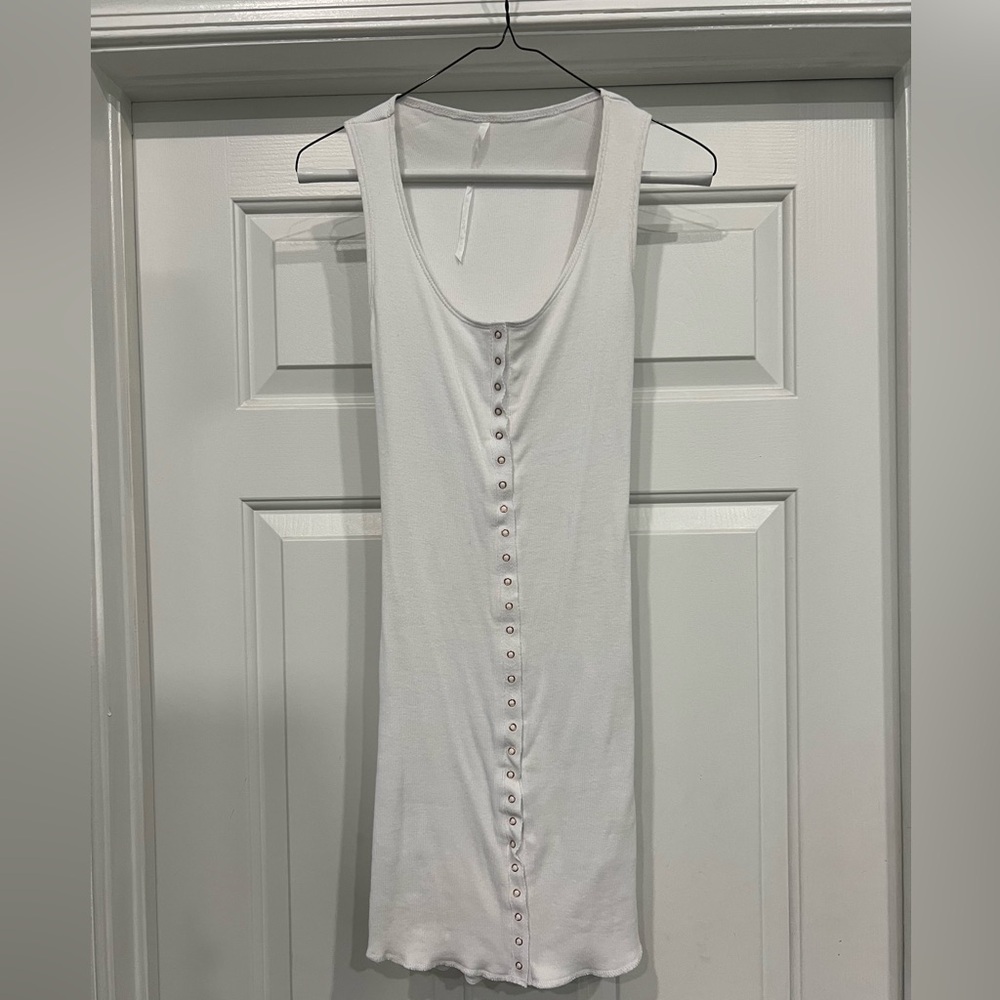 Are You Am I white Sleeveless Button-Down dress